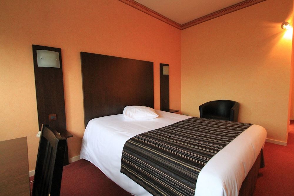 Adonis Lyon Est Hôtel Artys 3