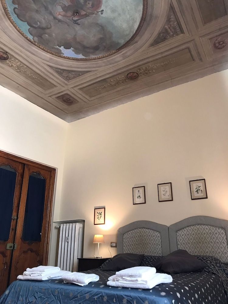 Palazzo Panzani 3