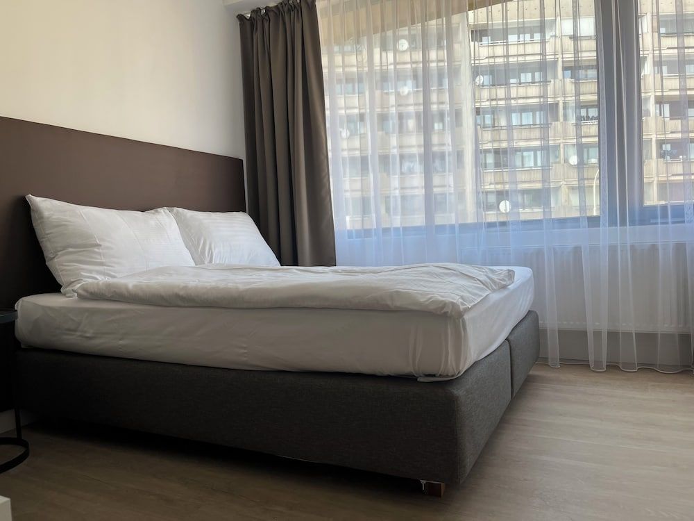 Post 120 Suites 3