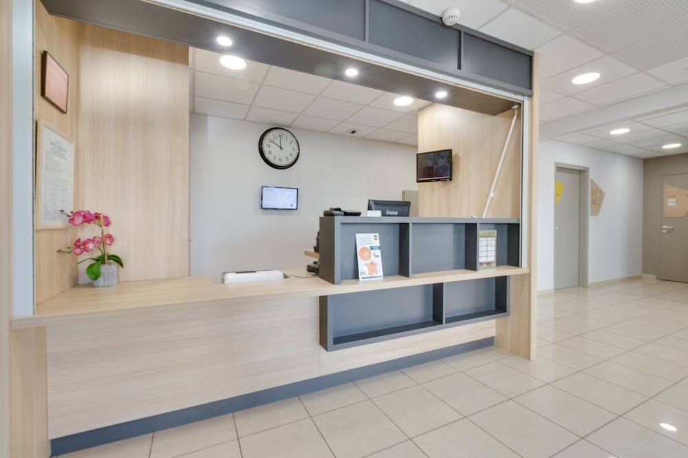 B&B HOTEL Fréjus Puget-sur-Argens 2 estrelas em Fréjus