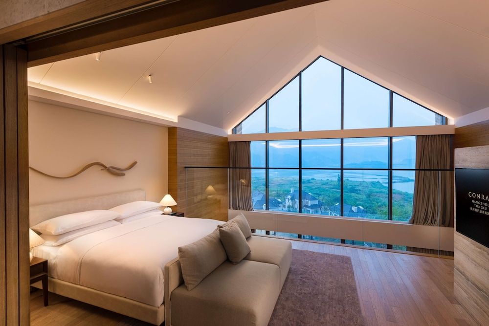 Conrad Hangzhou Tonglu 1