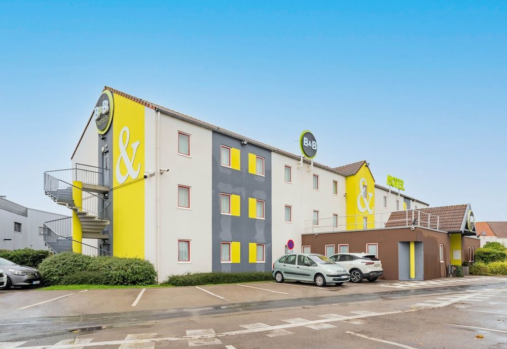 B&B HOTEL Calais Centre Saint-Pierre 2 estrelas em Calais