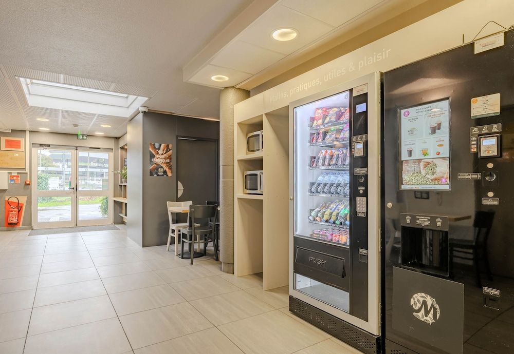 B&B HOTEL Calais Centre Saint-Pierre 2