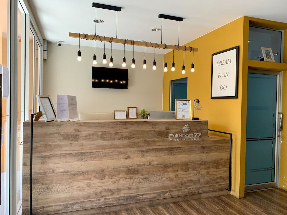 Fullroom 77 Srinakarin