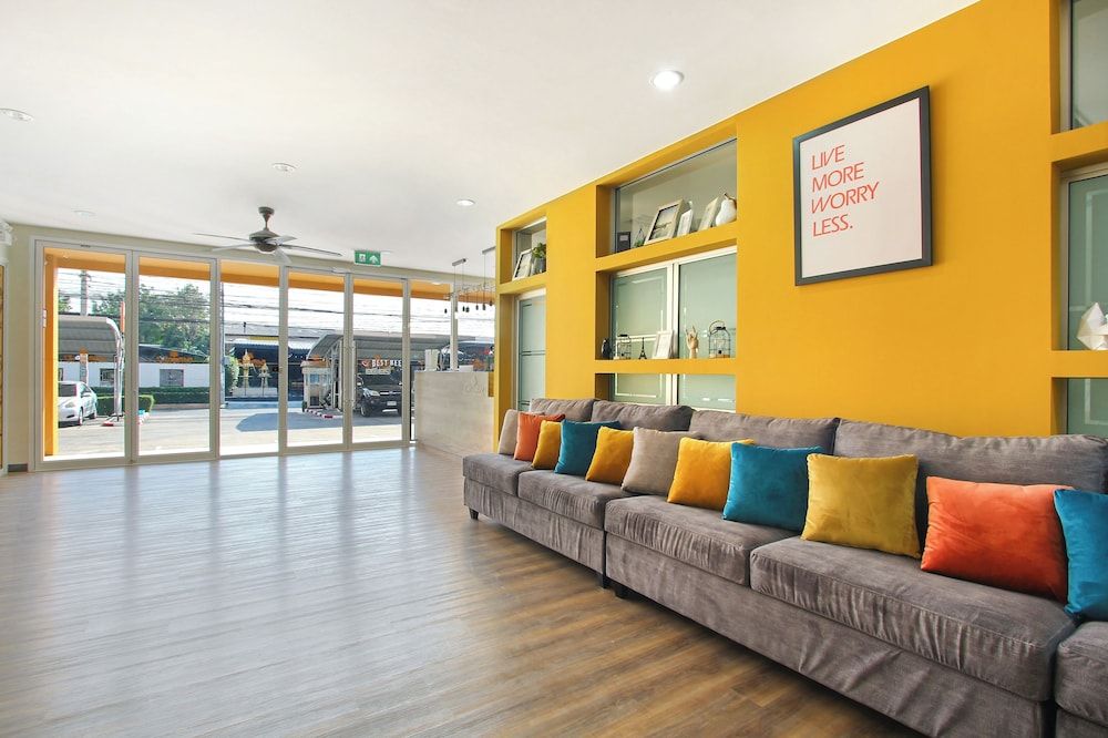 Fullroom 77 Srinakarin 2