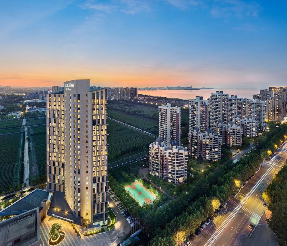Doubletree By Hilton Yantai Golden Coast Hotel & Suites 4 estrellas en Yantai