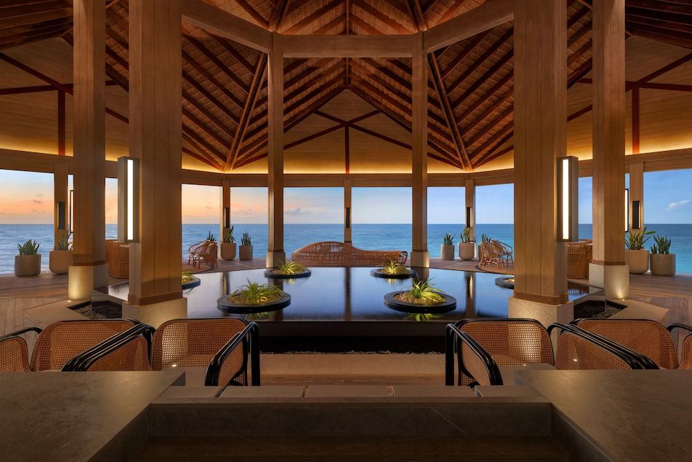 Hilton Maldives Amingiri Resort & Spa 2