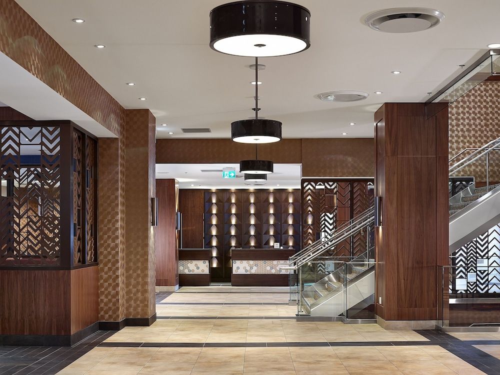 DoubleTree by Hilton Hotel & Conference Centre Regina 2