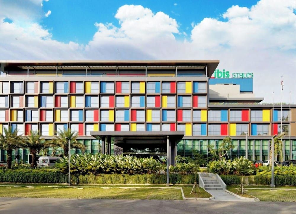 Ibis Styles Batam Nagoya 1