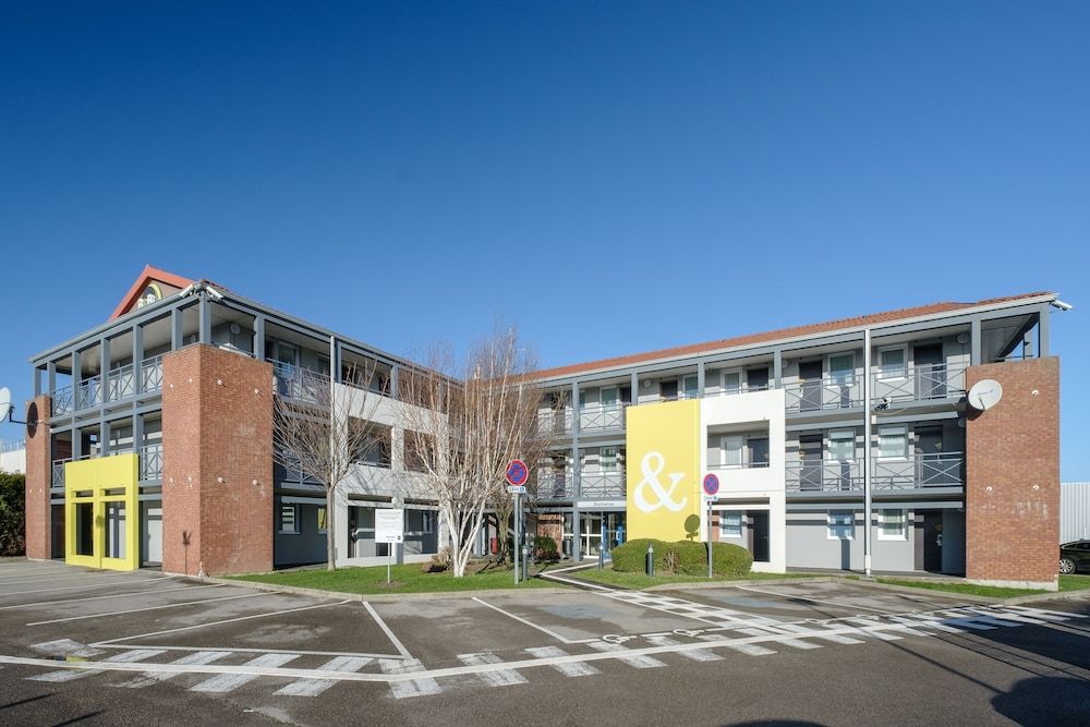 B&B HOTEL Calais Coquelles Tunnel sous la Manche 2 étoiles à Coquelles