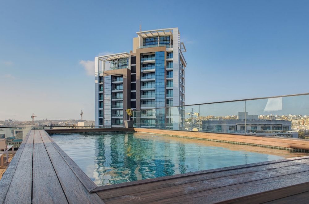 Noru Hotel Malta 4 estrelas em St. Julian's