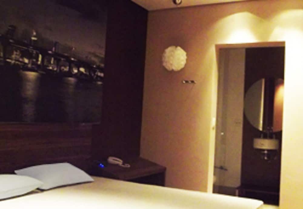 Flex Inn Hotel - Adults Only 3