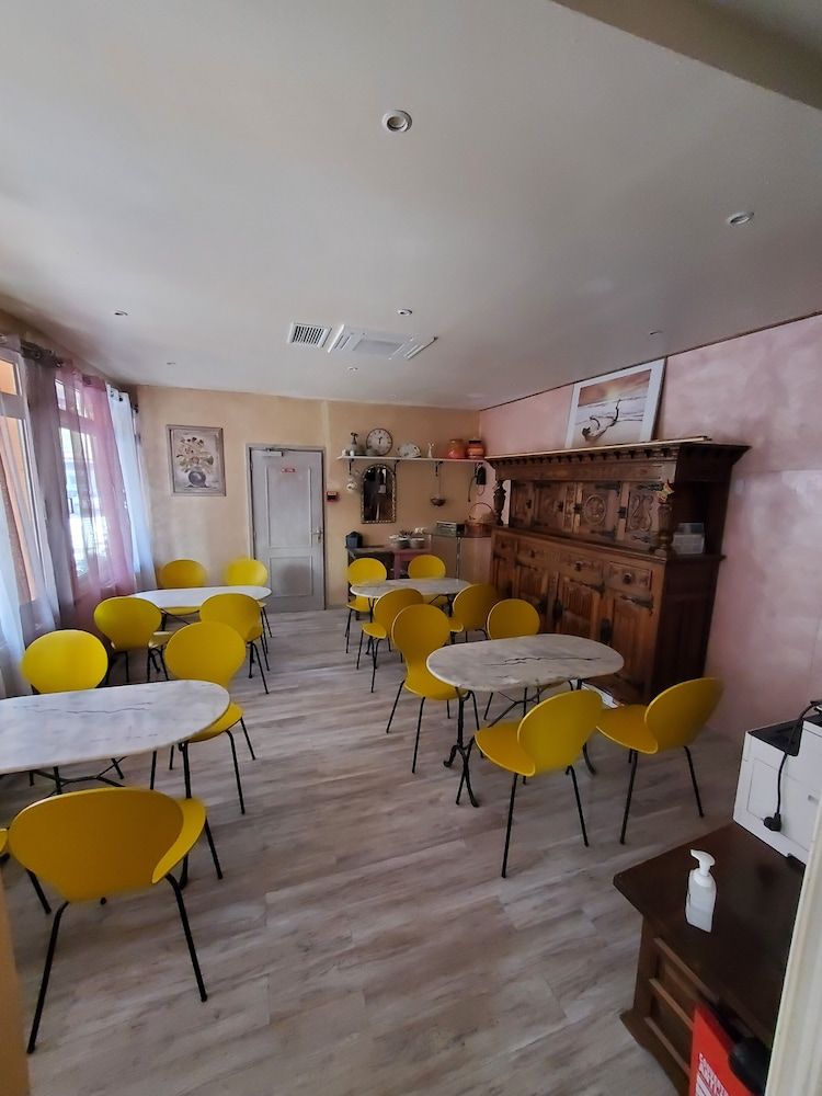 Hôtel le Richelieu 2 estrelas em Le Boulou