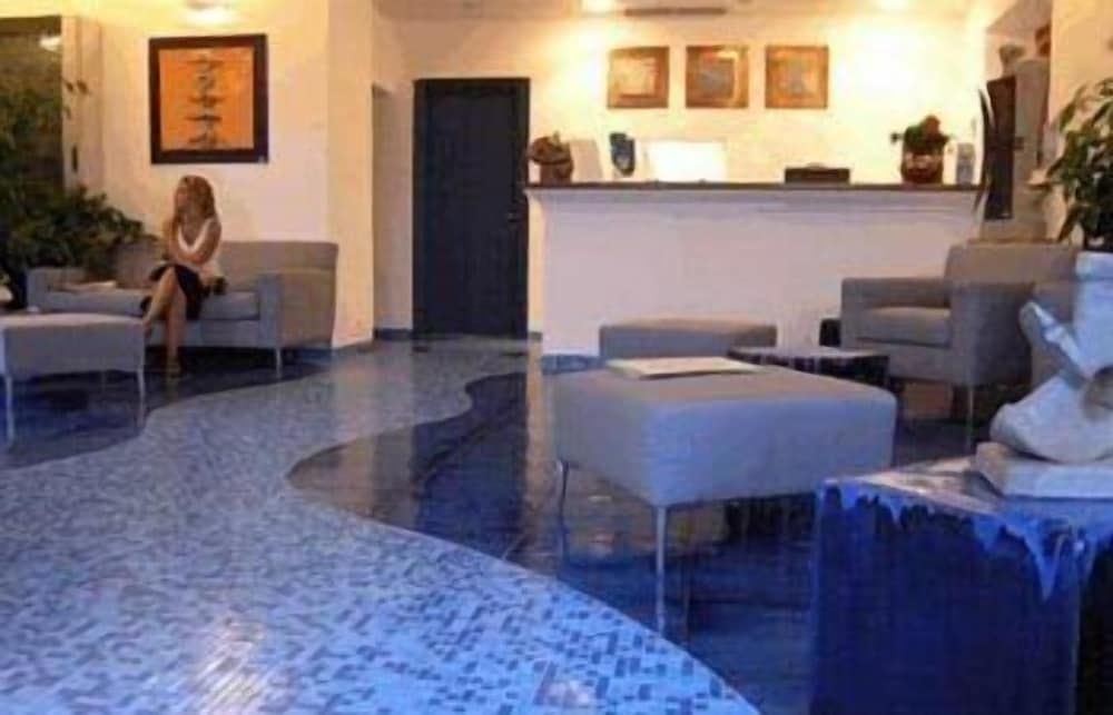 BUE MARINO HOTEL & COCKTAIL BAR 2