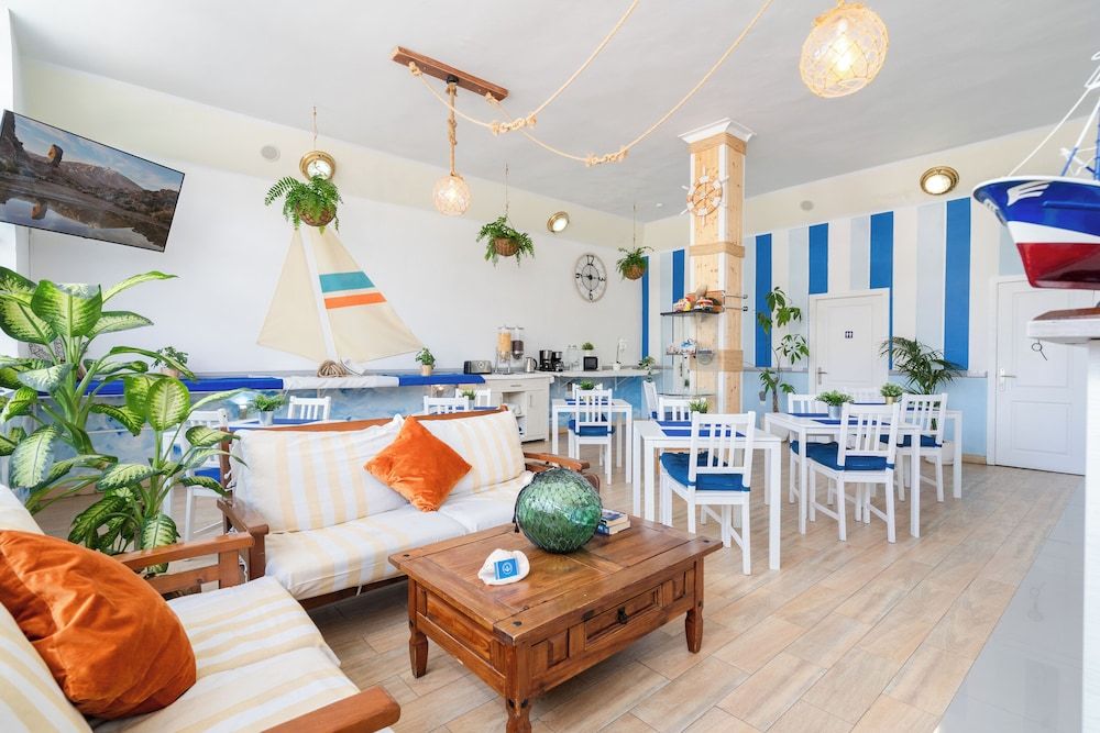 Hostel Neon Tenerife 1