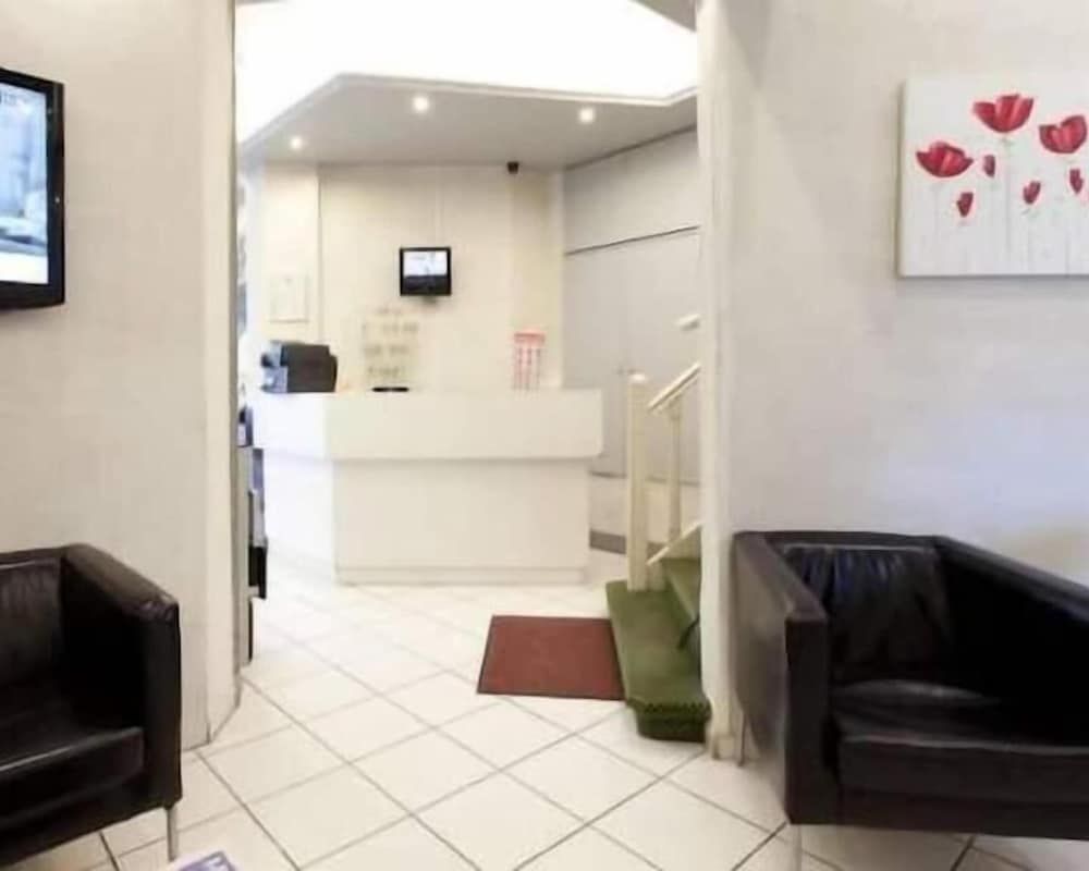 Hotel Victor Hugo 2 étoiles à Clamart