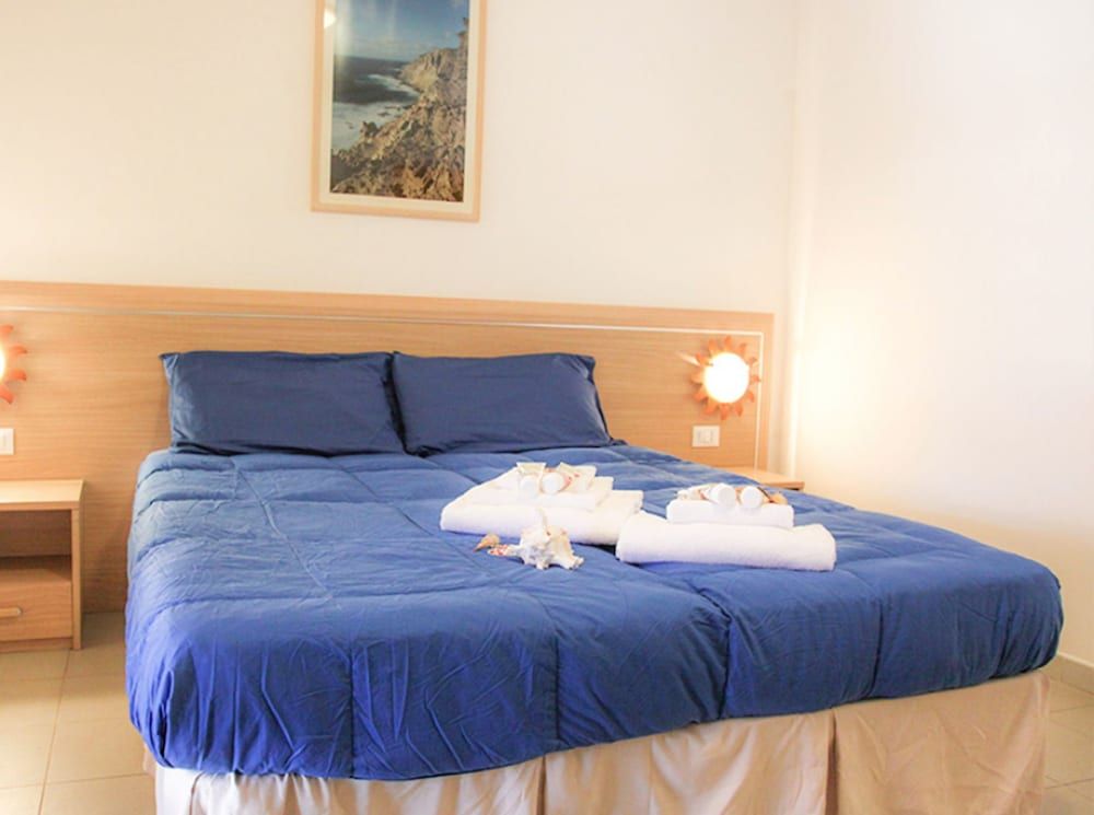 Hotel Club Mezzaluna 3