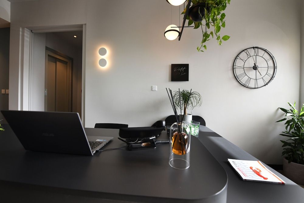 Victoria by Petit Chic 2