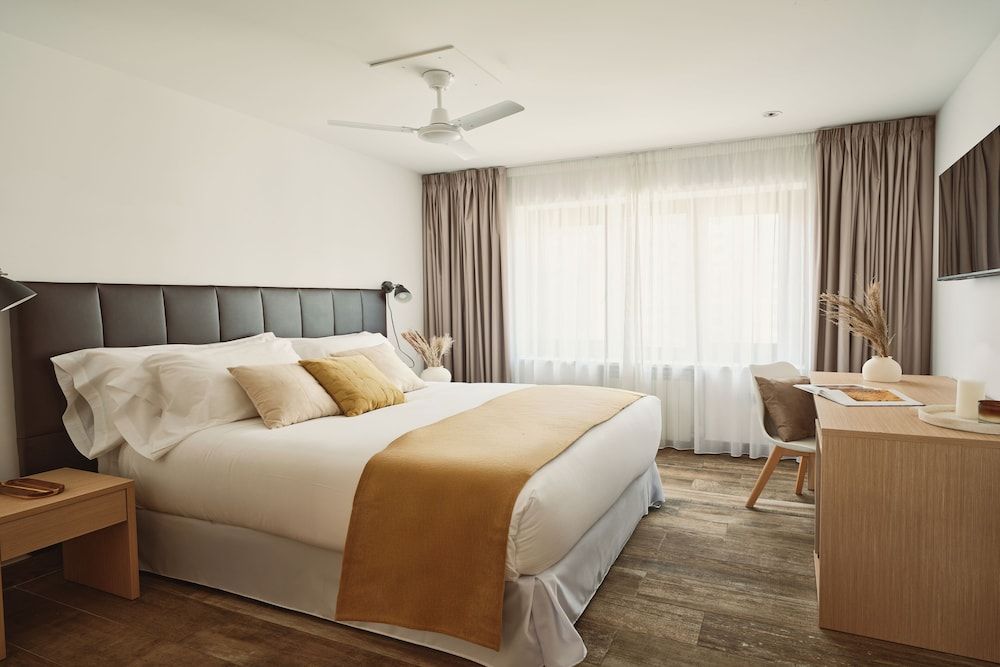 Hotel MET Pamplona 3