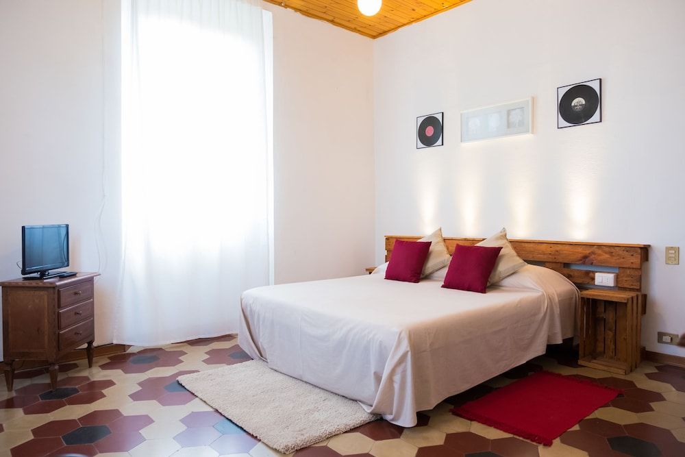 Villa Sunrise -1 estrellas en Lucca