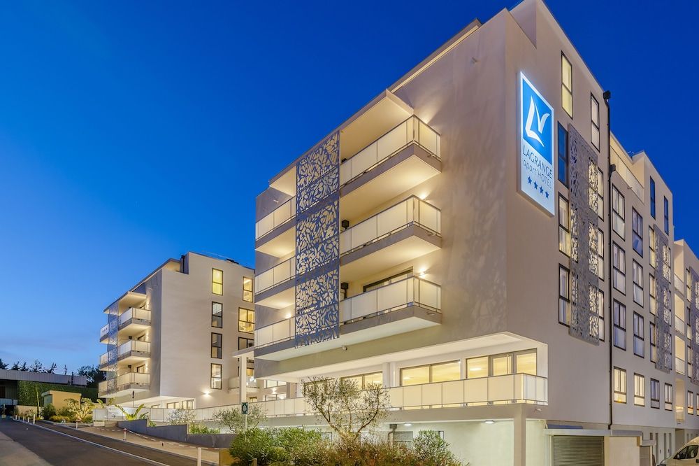 Lagrange Apart'HOTEL Les Jardins d'Olympie 4 étoiles à Antibes