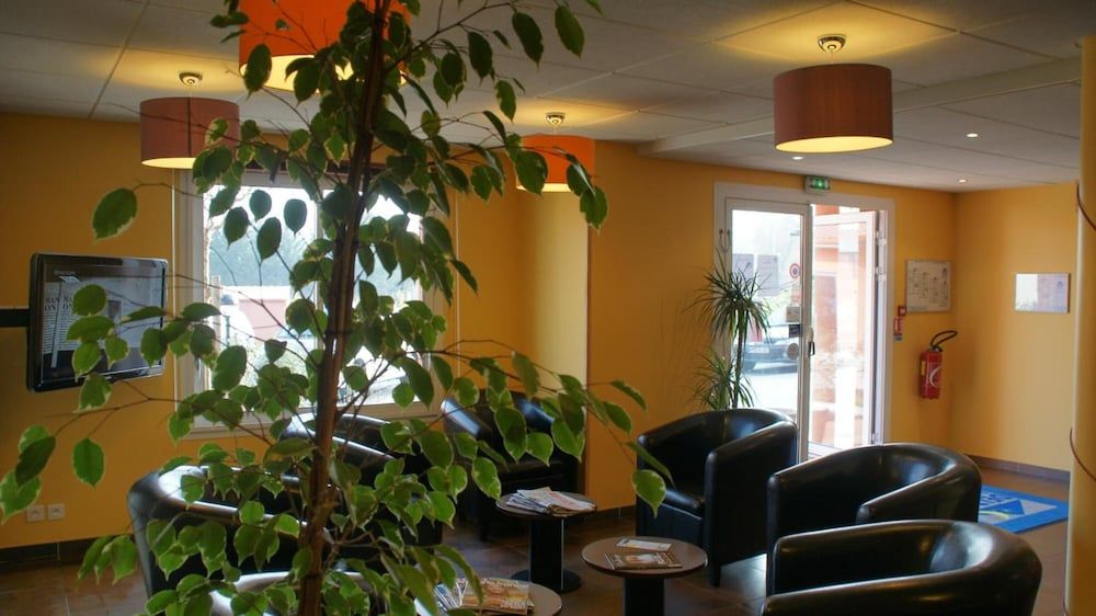 Brit Hotel Confort Montauban 3