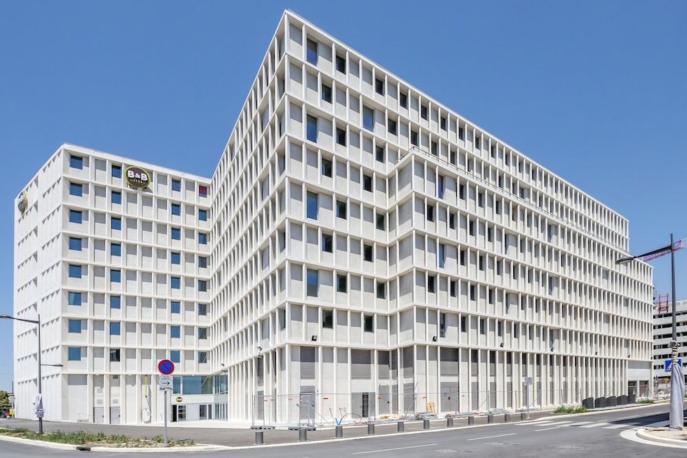 B&B HOTEL Marseille Les ports 1