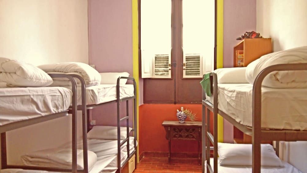 Patio Hostel - Adults Only 2