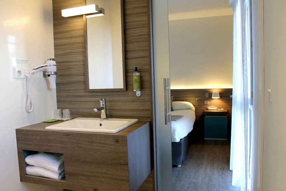 Logis Hôtel & Restaurant Les Mouettes - Larmor Plage, proche de Lorient 2