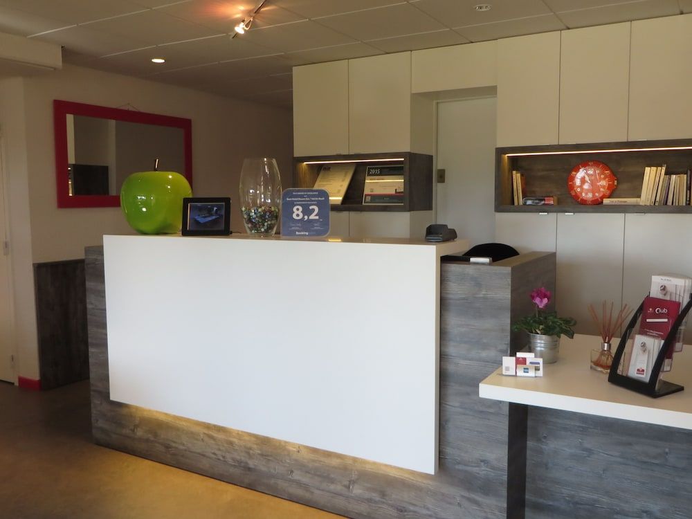 Brit Hotel Rouen Sud / Val De Reuil 3