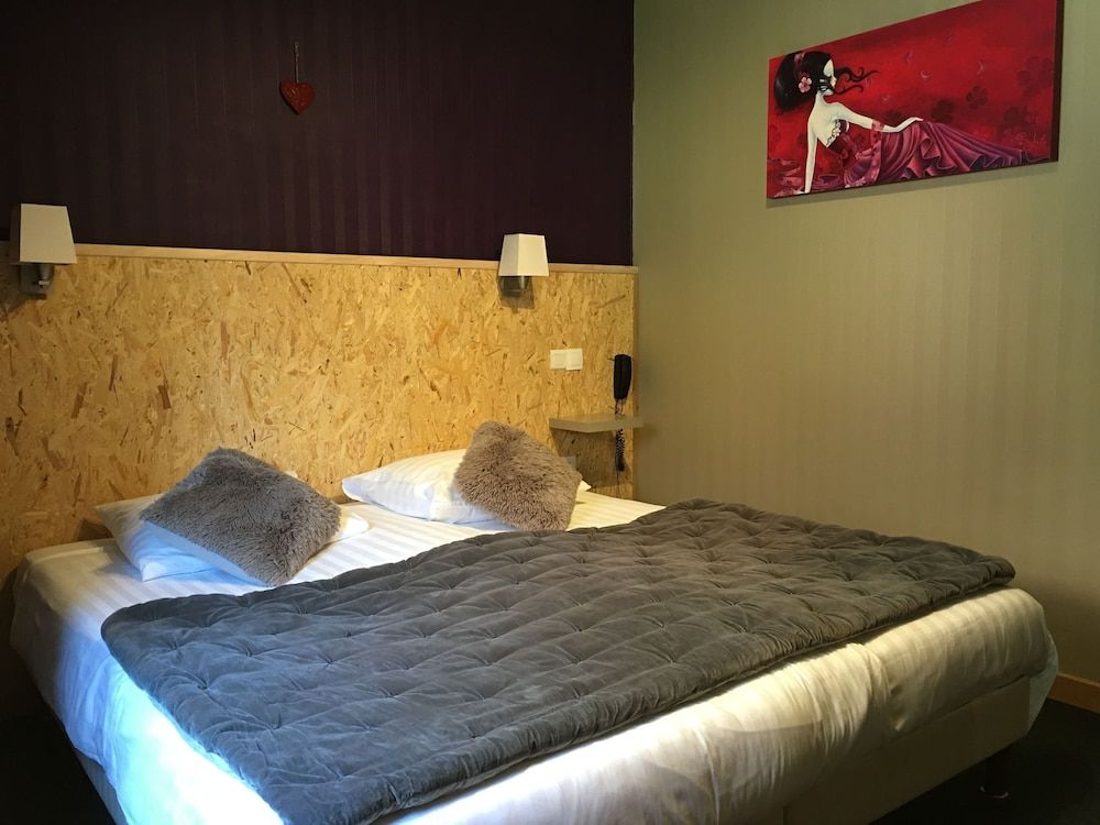 Au Cheval Blanc Hôtel et Restaurant 2