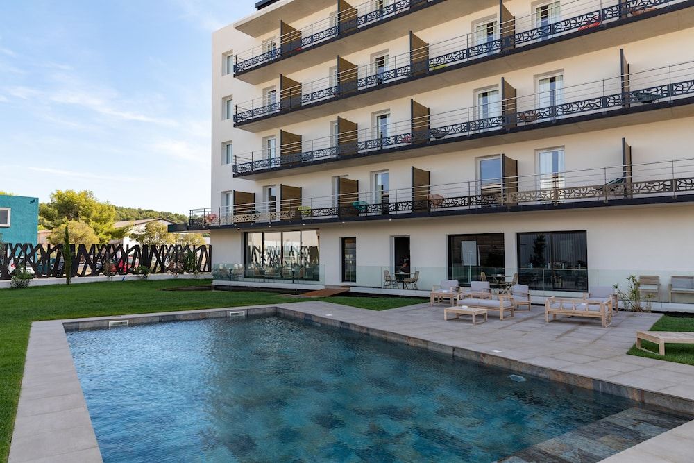 Golden Tulip Martigues Provence 4 étoiles à Martigues