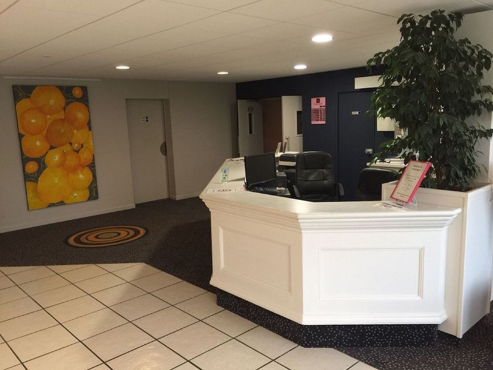 Hostellerie Saint Vincent Beauvais Aéroport 2