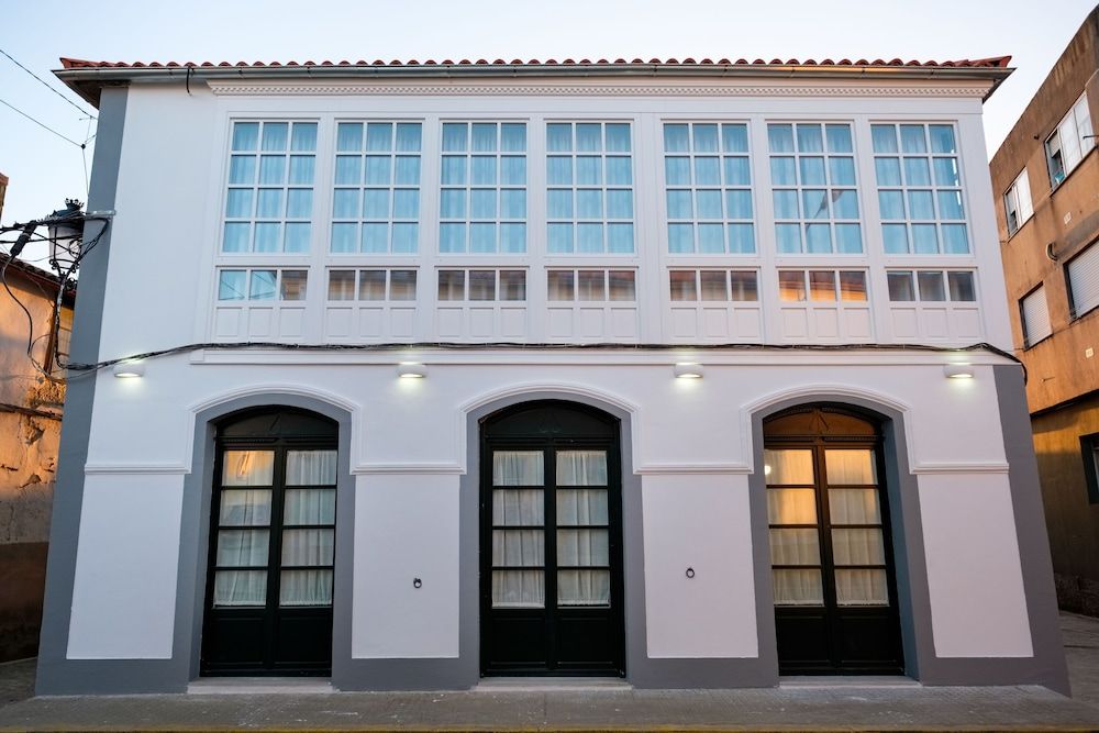 Pensión Domus Gallery -1 estrelas em Arzúa