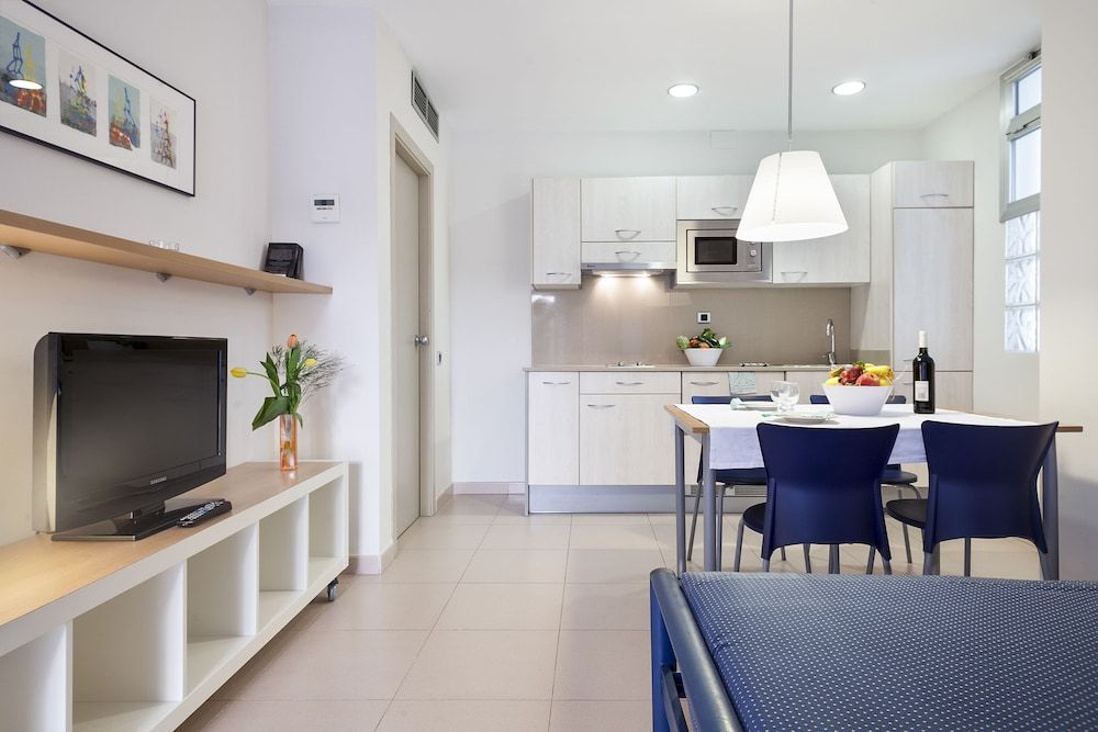 Apartamentos Porta Coeli 2