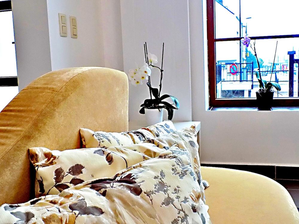 Fly Inn Brussels Airport 3