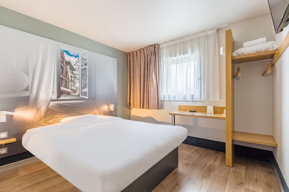 B&B HOTEL Tours Parc Expo St Avertin 2 estrelas em Saint-Avertin