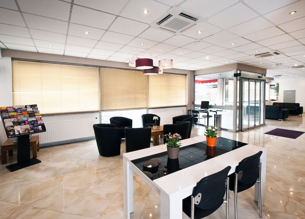 Hotel Milton (ex Gis Hotel) 3