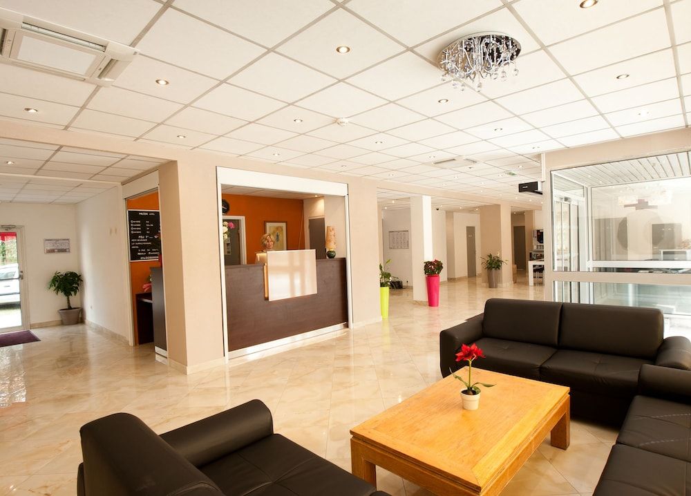 Hotel Milton (ex Gis Hotel) 2