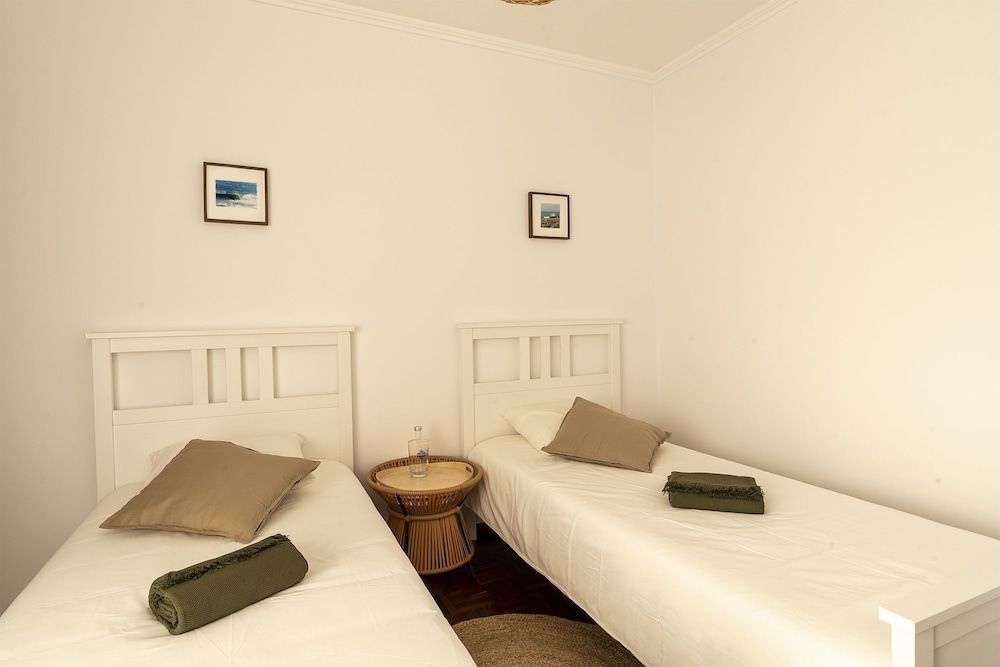 Ericeira Paradise House & Suites 2