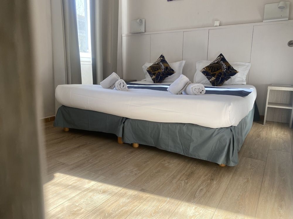 Hotel les Lavandes 3 estrelas em La Ciotat