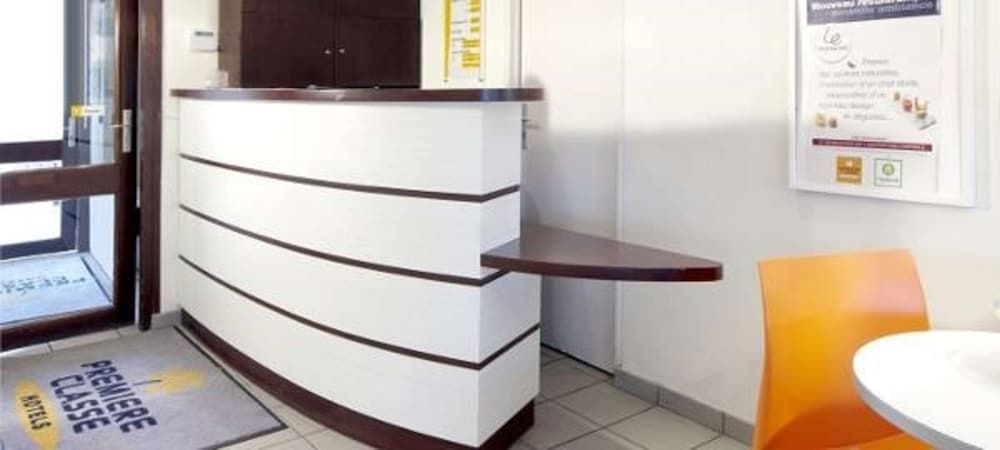 Premiere Classe Bourges (6 kms du centre-ville) 2