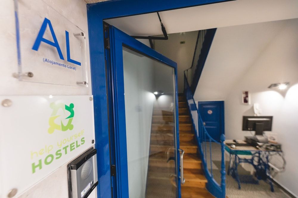 Help Yourself Hostels Parede 2