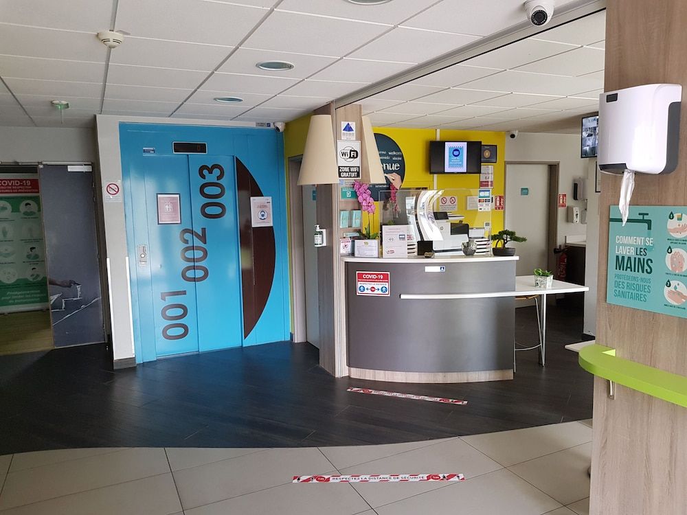 First Inn Hotel Les Ulis 2