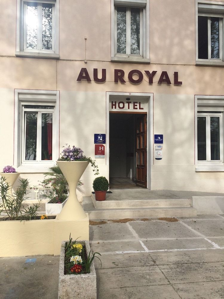 Au Royal Hôtel 1