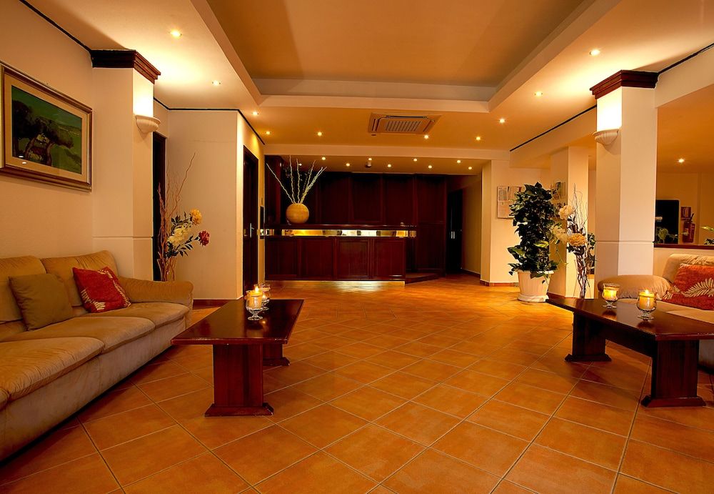 hotel moderno 3 estrellas en Olbia