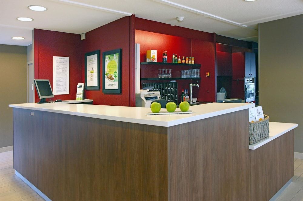 Hotel Campanile Orleans Ouest - La Chapelle St Mesmin 2