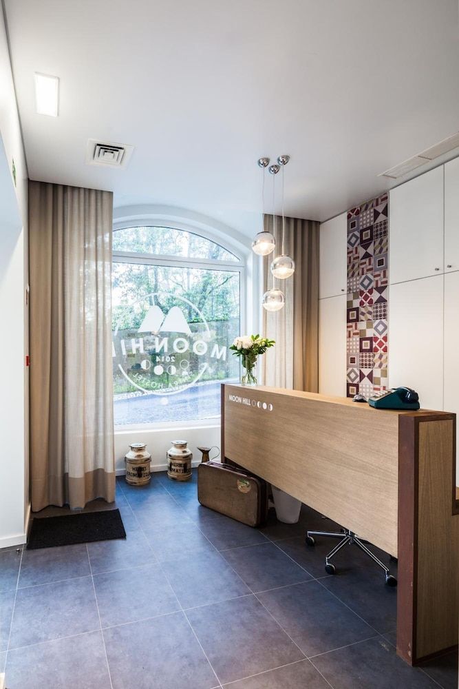 JOIVY Moon Hill Hostel 3