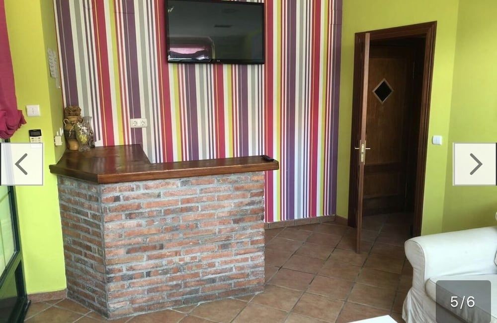 Playa de Berria Albergue Tursitico - Hostel 2