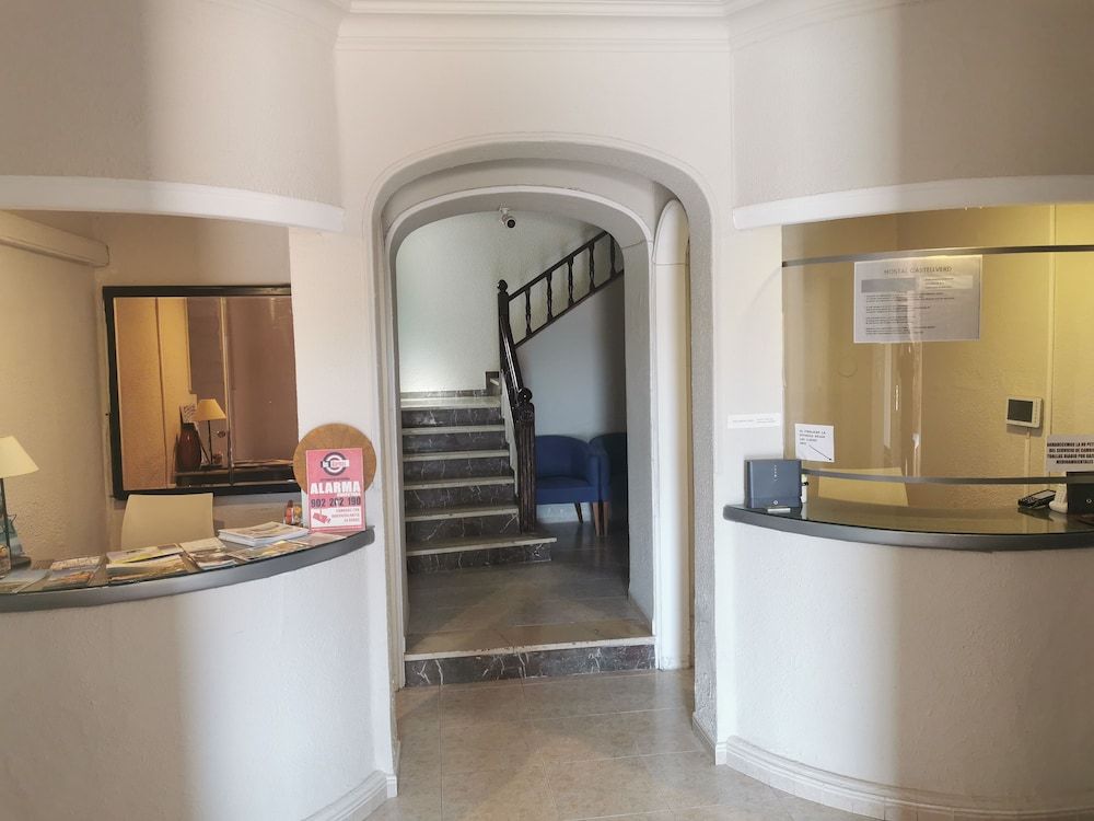 Hostal Castellverd 2